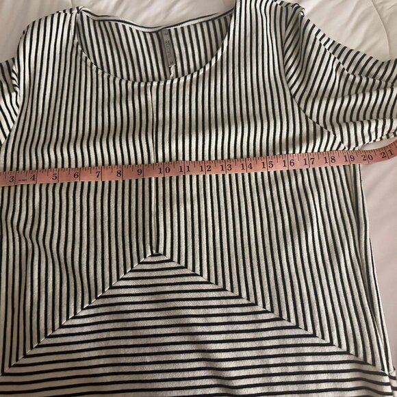 Blue Canoe Striped Tunic Dress -Black and White- Medium - Picture 5 of 8